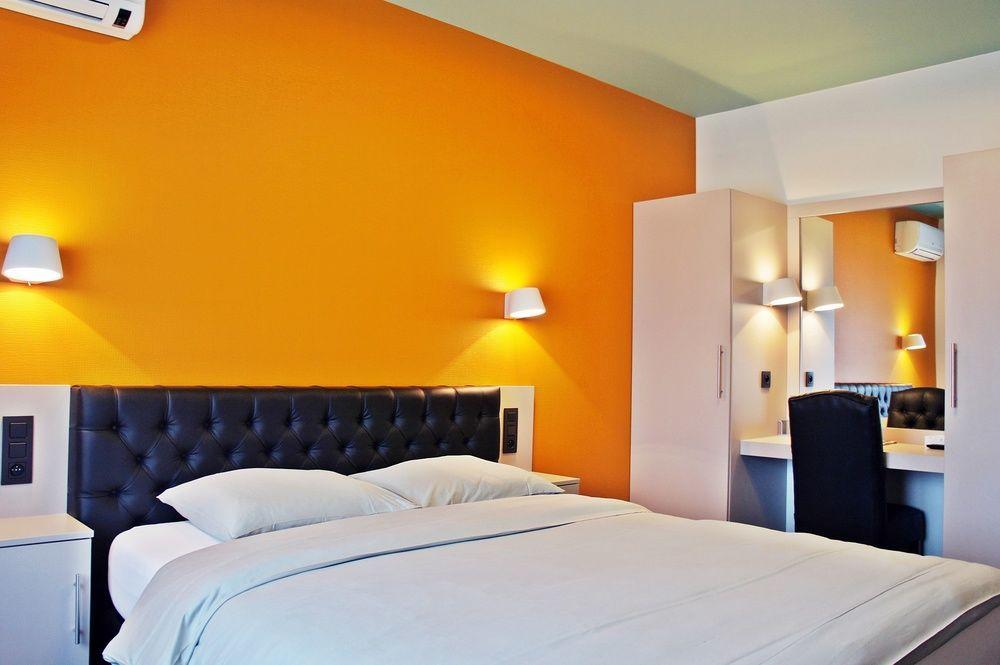 Belrom Hotel Sint-Truiden Exterior foto
